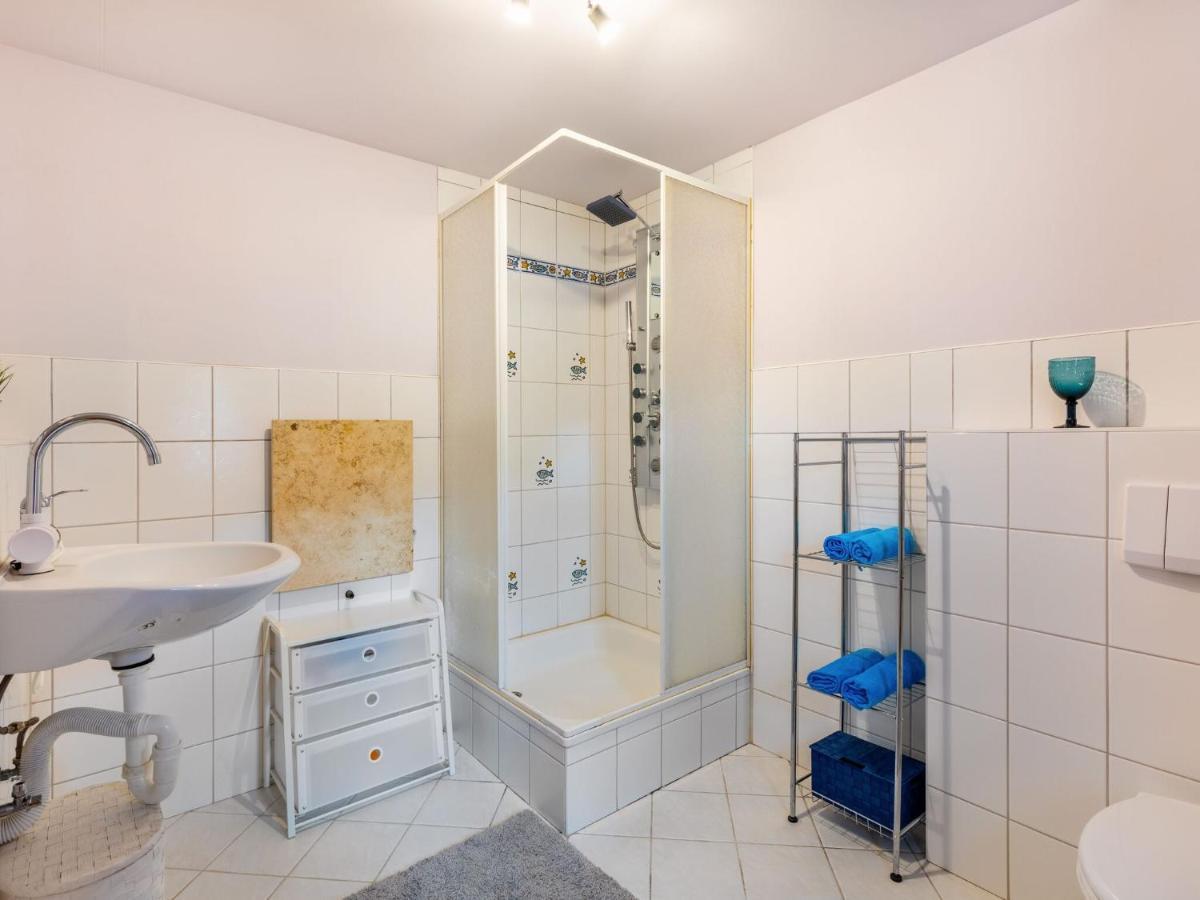 Snug Holiday Home In Divitz Spoldershagen Near Skydiving Екстериор снимка