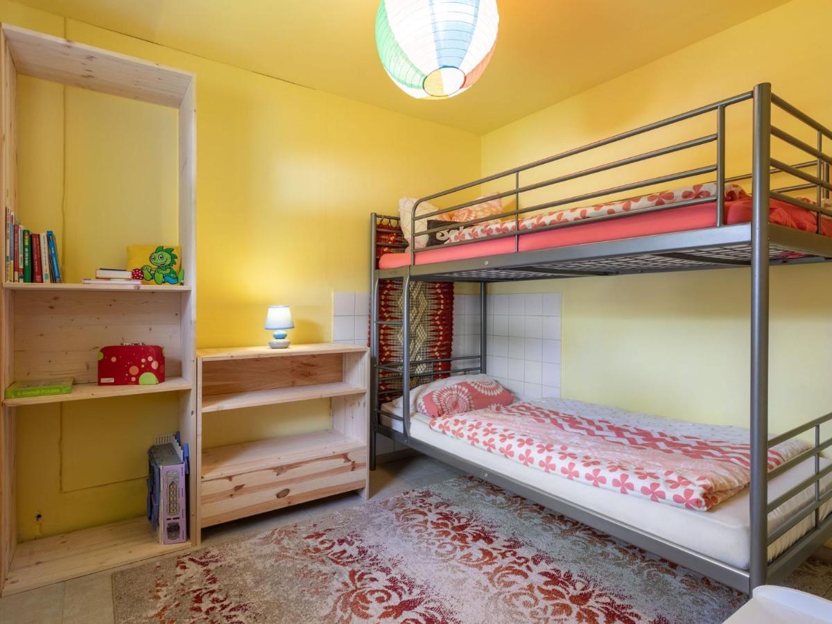 Snug Holiday Home In Divitz Spoldershagen Near Skydiving Екстериор снимка