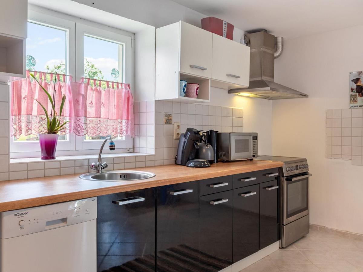 Snug Holiday Home In Divitz Spoldershagen Near Skydiving Екстериор снимка