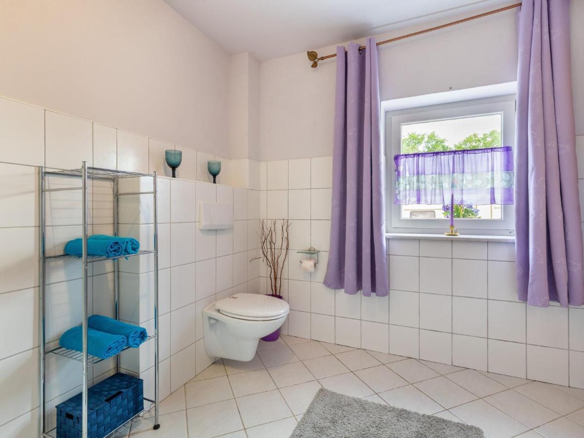 Snug Holiday Home In Divitz Spoldershagen Near Skydiving Екстериор снимка