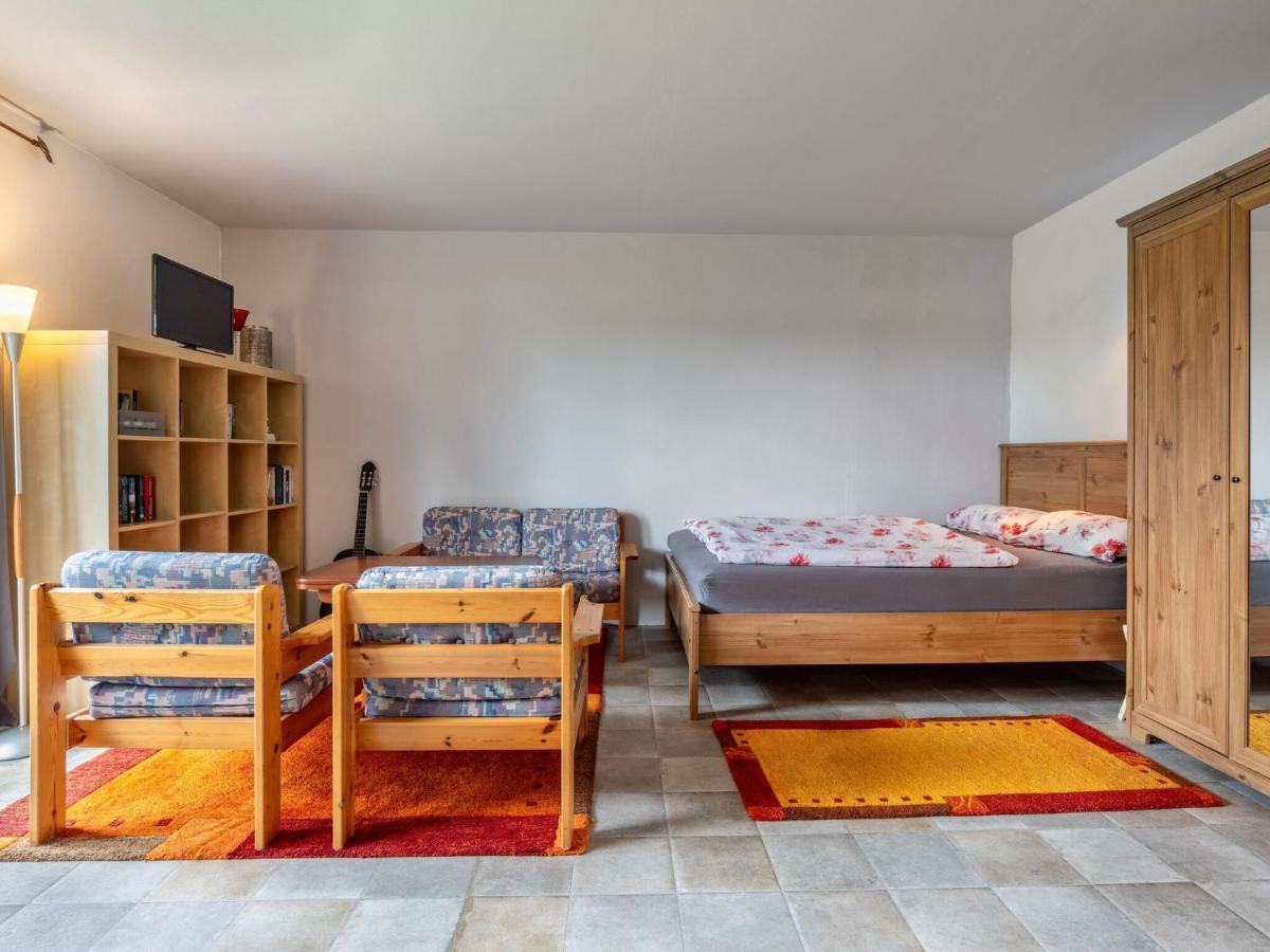 Snug Holiday Home In Divitz Spoldershagen Near Skydiving Екстериор снимка